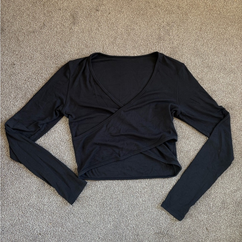 Lululemon Wrap Front Pilates/Yoga Long Sleeve Size 8